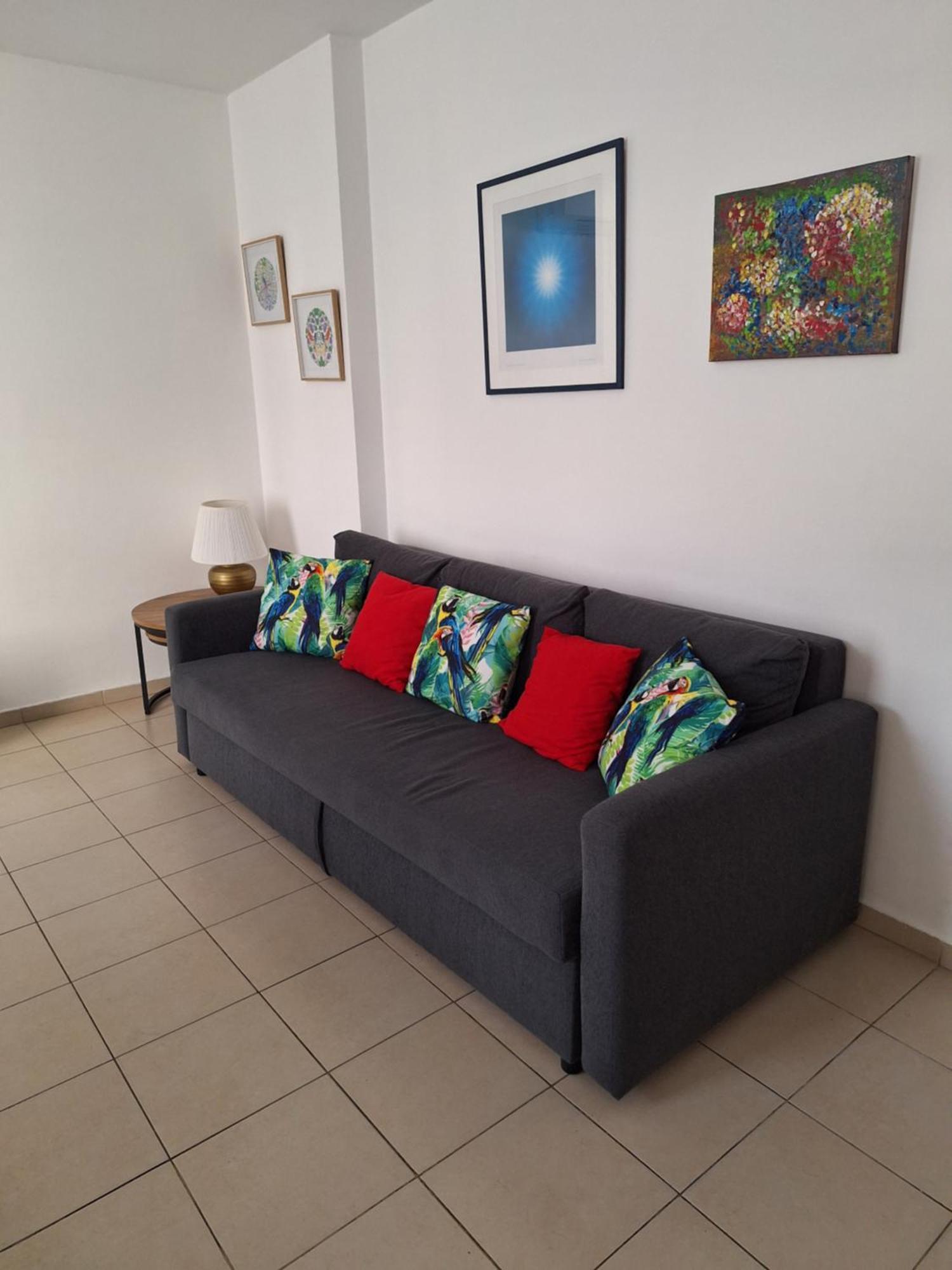 Amazing Apartment For 3 Guests Steps From The Beach Netanya Exterior foto